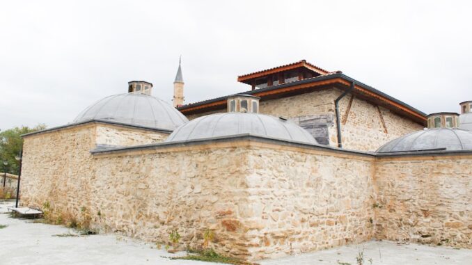 uploaded-image-pelitli-tarihi-ve-efsanevi-anitlar-1697543654155