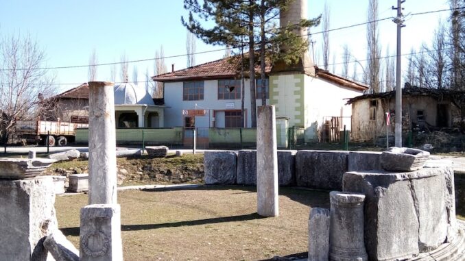 uploaded-image-pelitli-tarihi-ve-efsanevi-anitlar-1697543679601